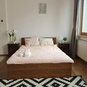 Luxury Piekna Apartment Warsaw